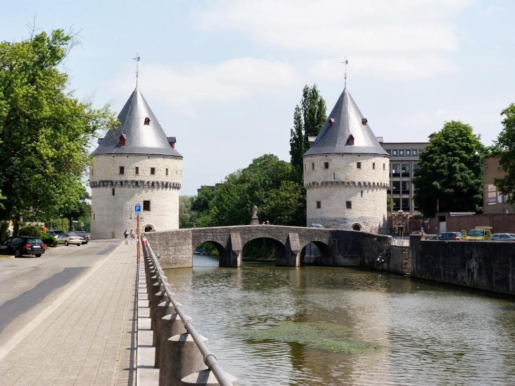 Hotel Bell Expo Кортрейк Экстерьер фото